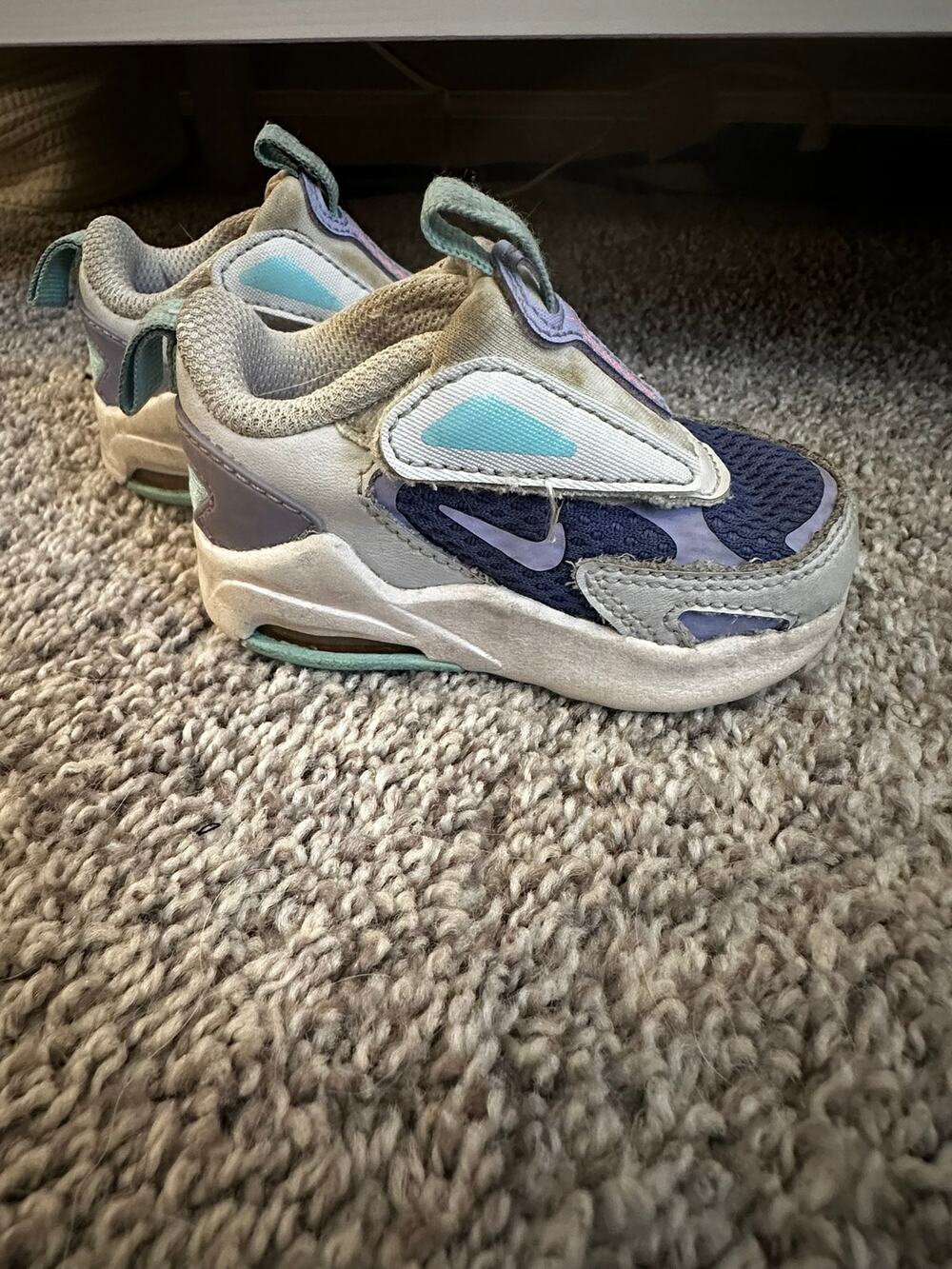Kids Toddler Girl Size 2C Athletic Sneakers